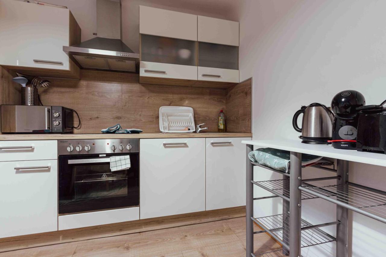 Apartment Benjamins Refugium